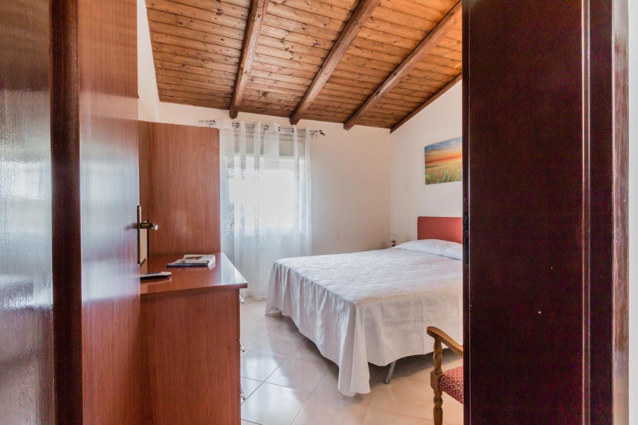 Villa Rosa Near The Sandy Beach, Parking & Wifi โนโต ภายนอก รูปภาพ